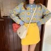 Pull Vintage Pour Femme - Fleurs Jaunes - Grunge Clothing -Style Urbain Soldes H36c7bfcbd7934a46b093c6789857c5a0C