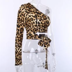 Crop Top Asymétrique – Léopard -Style Urbain Soldes H794dd385aad140698de267d83695e423i