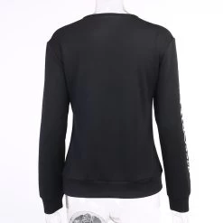 Pull Noir Grunge – I Am Not Compiete -Style Urbain Soldes Hbc2584e91954483b8fbb690d94f4090c2