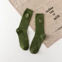 Chaussettes Fruits Brodés Style Tumblr - Grunge Clothing -Style Urbain Soldes chaussettes avocat