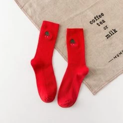 Chaussettes Fruits Brodés Style Tumblr - Grunge Clothing -Style Urbain Soldes chaussettes cerise