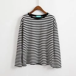 T-shirt Long Grunge – Rayé -Style Urbain Soldes t shirt long style grunge raye noir